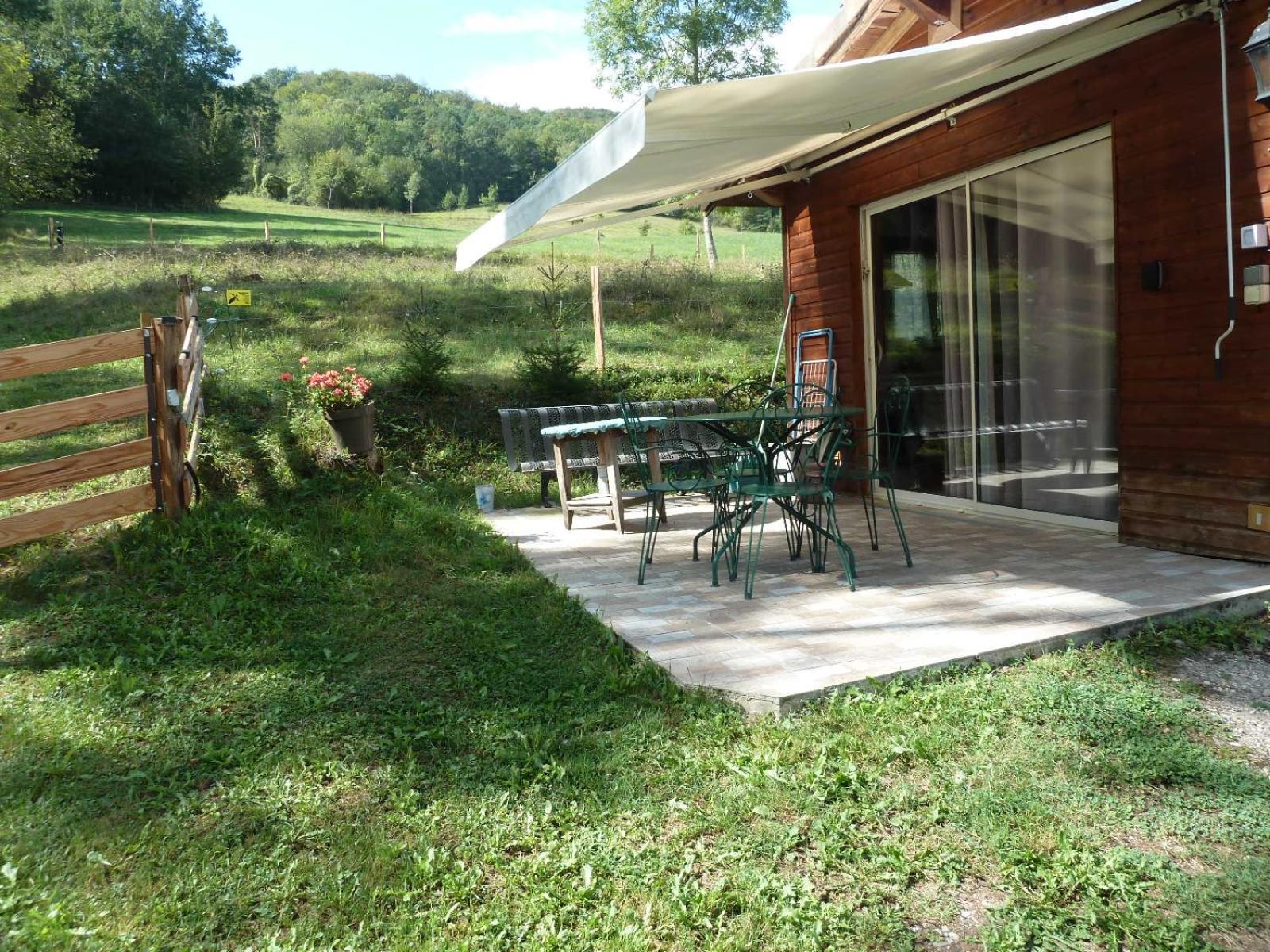 Gite La Lanterne Transition Ecologique Avec Borne De Recharge 7Kw Site Sous Video Protection Nalzen Exterior foto